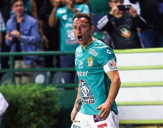 Andrés Guardado, mediocampista